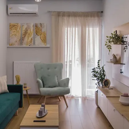 Apartment Luxurious Near Ampelokipoi Metro Station