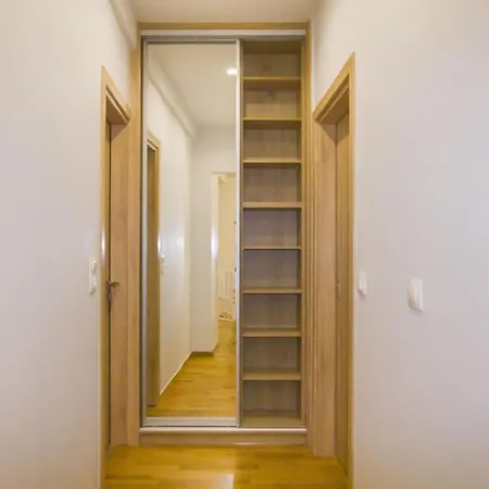 Luxurious Near Ampelokipoi Metro Station Athens