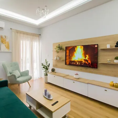 Luxurious Near Ampelokipoi Metro Station Apartment Athens